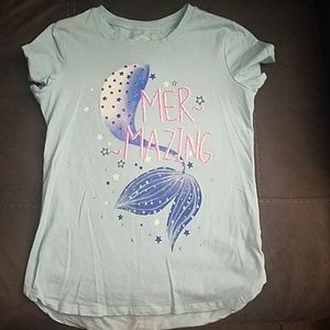 Girl's shirt